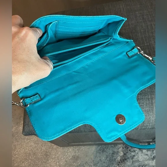 Nicole Miller Turquoise Croc-Embossed Satchel – Vibrant Teal Handbag - Picture 4 of 8